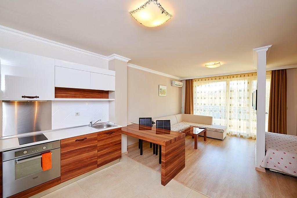 Penelopa Palace Apart Hotel & Spa 포마리 외부 사진